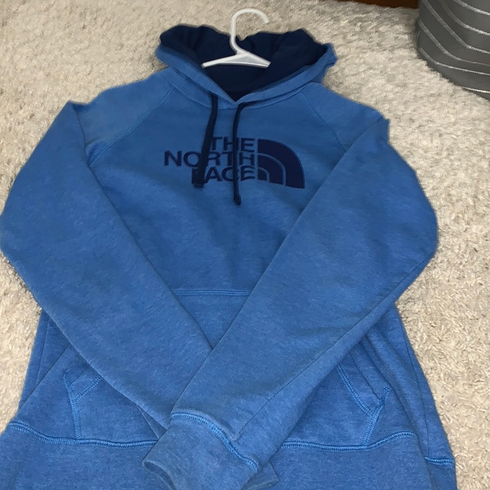 blue the north face hoodie